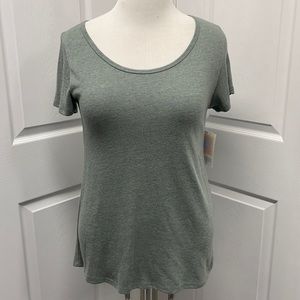 LuLaRoe New Small Solid Green Classic T Shirt NWT